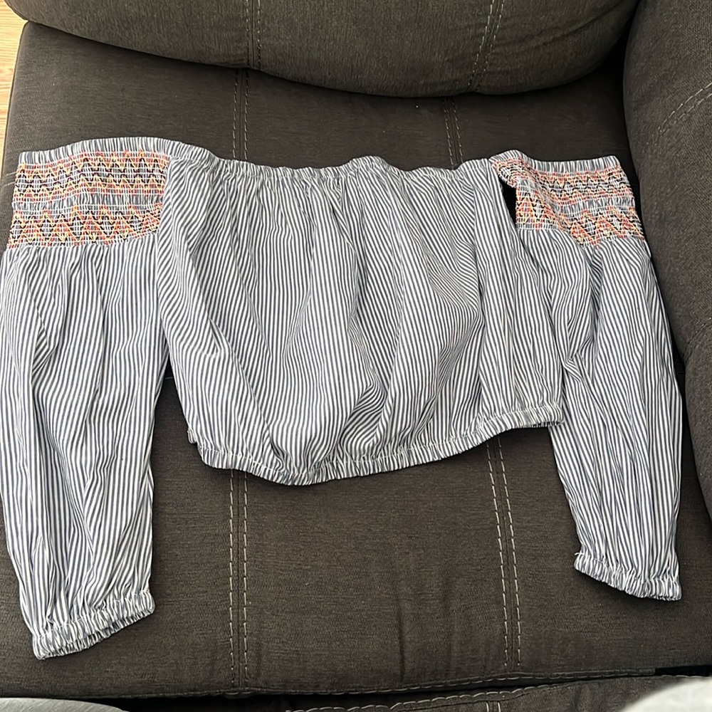 American eagle crop top strapless
